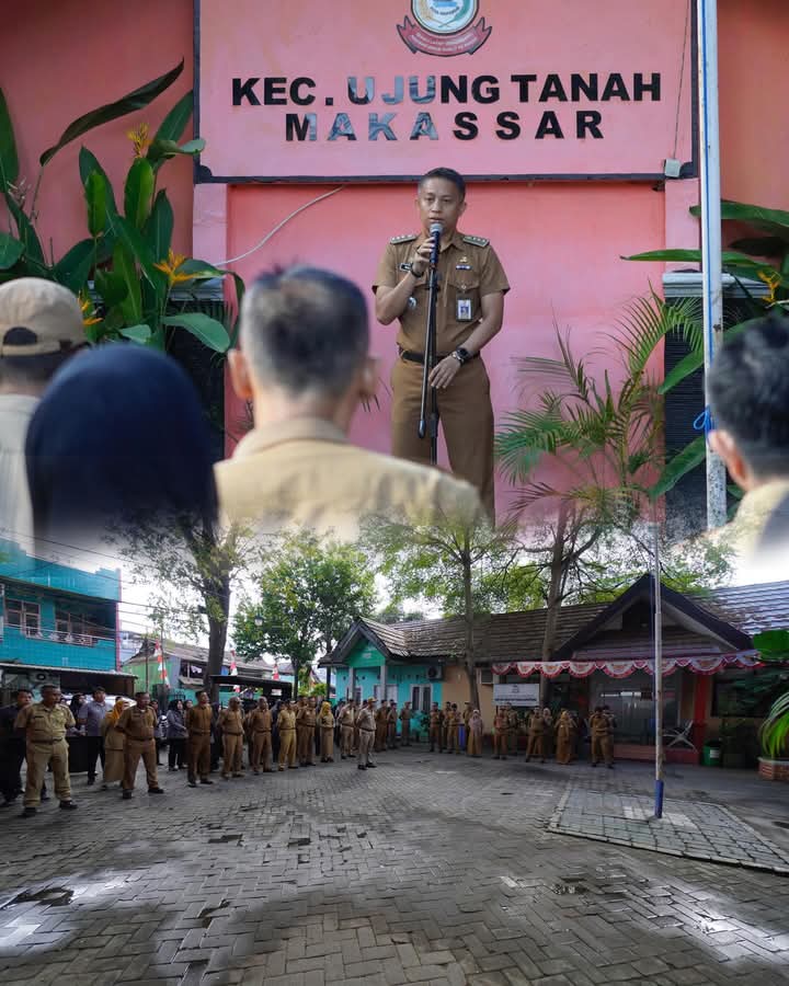 Beri Arahan Para Staf, Camat Ujung Tanah: Pelayanan yang Baik Dimulai dari Sikap Disiplin