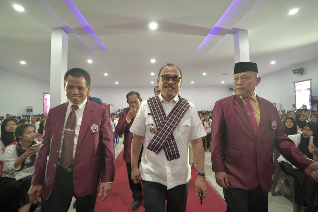 Komitmen Pendidikan SDK: Tuntaskan Jalan Unsulbar dan Siapkan 100 Beasiswa