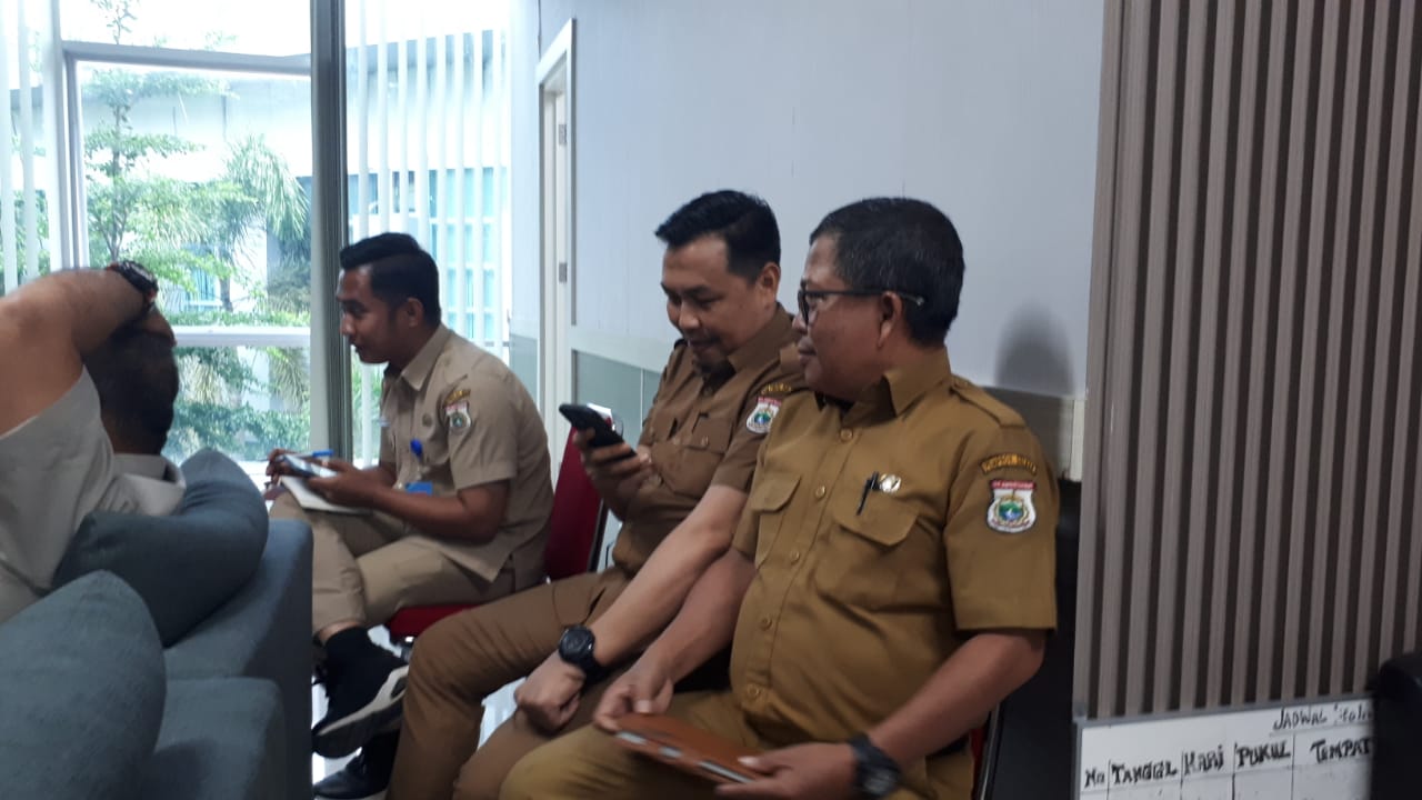 83 Rumah Tangga di Polman Dapat Listrik Gratis Tahun Ini