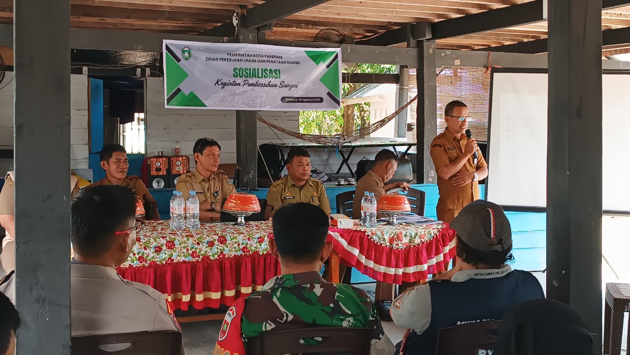 Tasming Hamid-Hermanto Wujudkan Program ‘Parepare Bebas Banjir’ Lewat Pembersihan Sungai