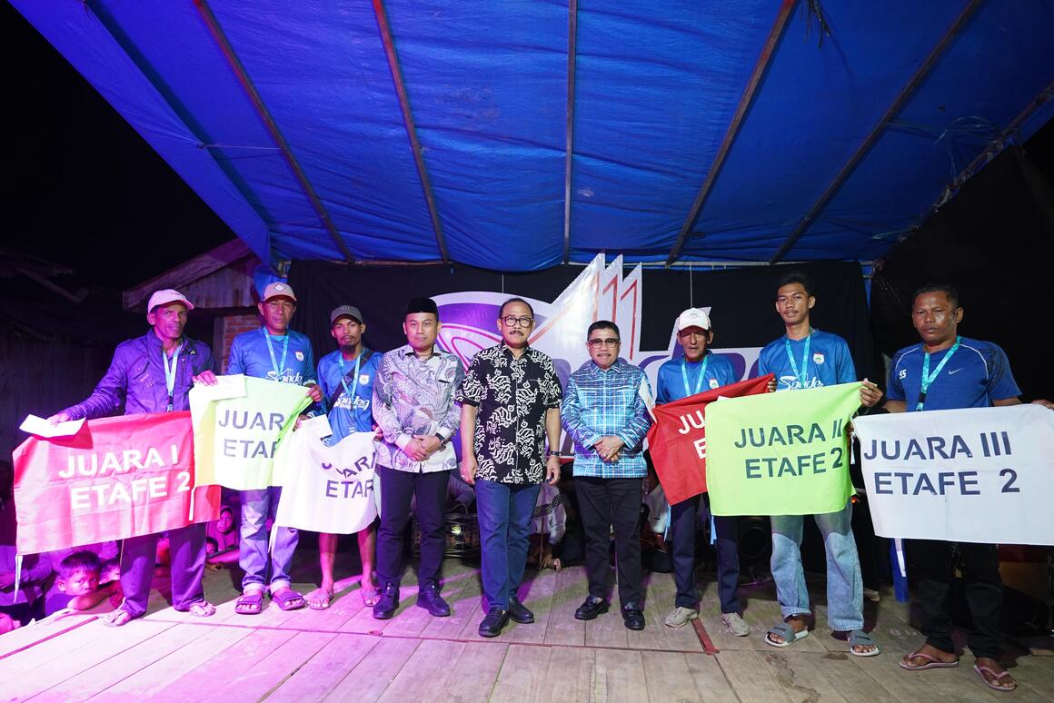 Antusias Ribuan Warga dalam Sandeq Silumba 2025, SDK Sebut  Simbol Kejayaan Pelaut Mandar