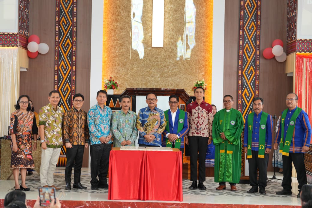 Gubernur Sulbar Resmikan Prasasti GTM Bukit Zaitun Mamuju, Janjikan Perbaikan Tata Ruang hingga Ambulans