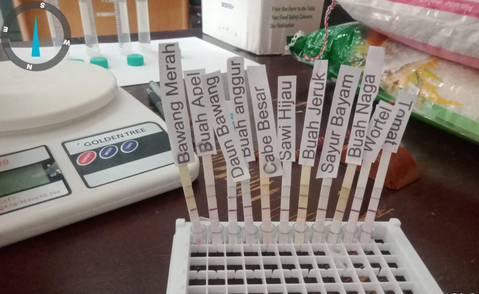 Distapang Sulbar Ambil Sampel Pangan Segar Di Pasar Tradisional Polman, Nyatakan Aman di Konsumsi