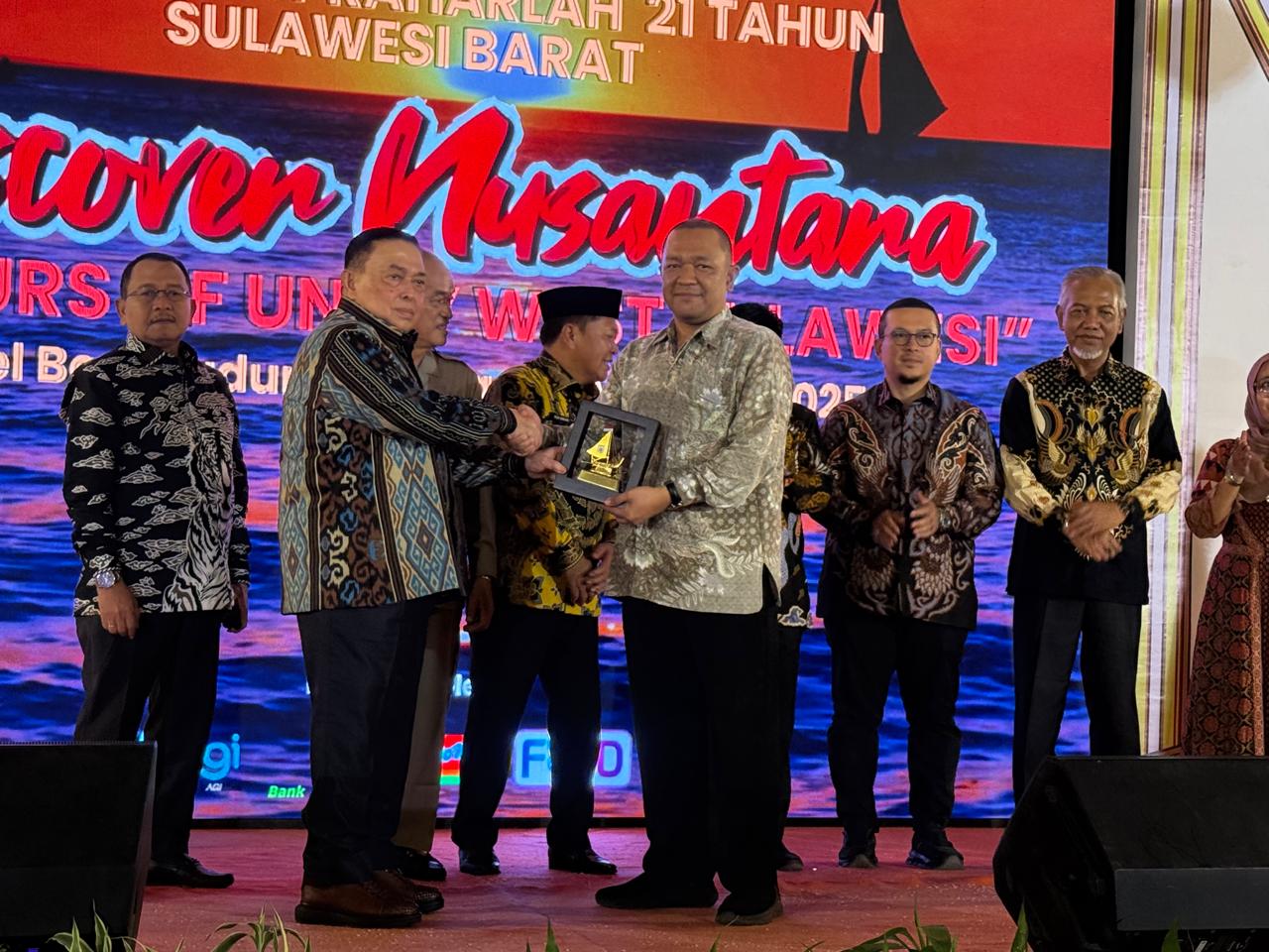 Badan Penghubung dan KKMSB Gelar Praharlah Sulbar ke-21, Wagub Salim: Momentum Refleksi dan Kolaborasi Membangun Daerah