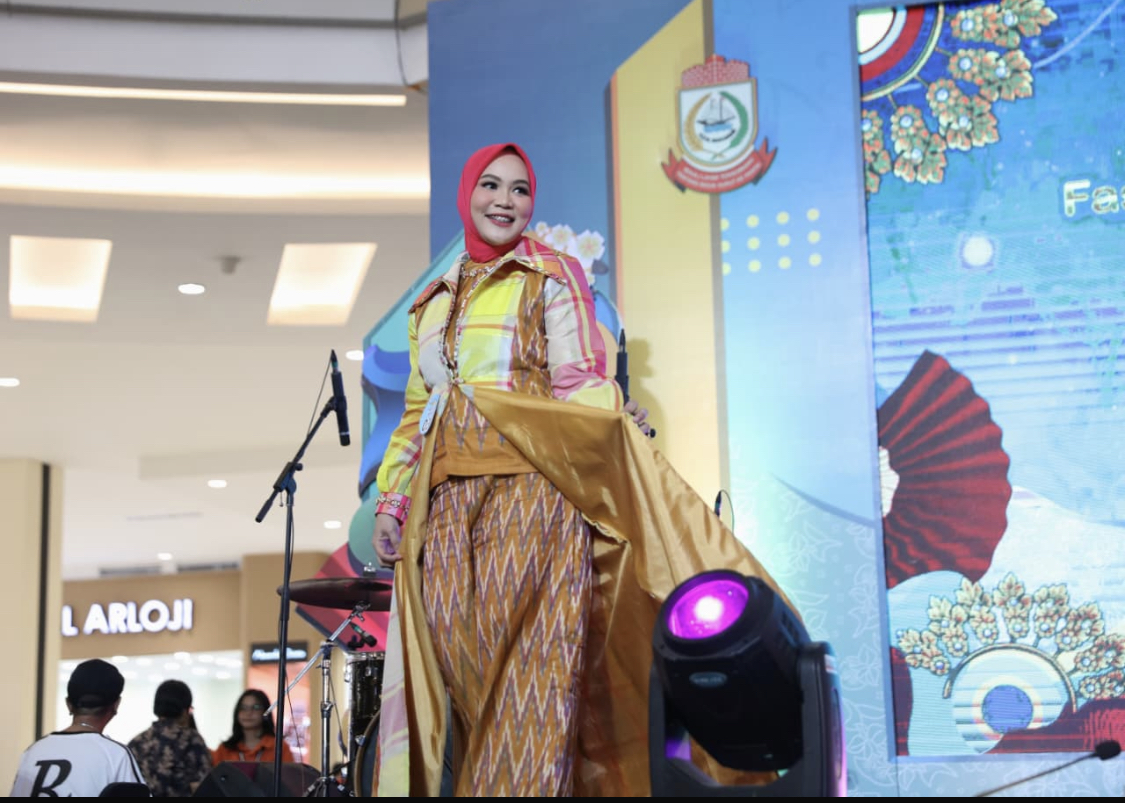 Lestarikan Wastra Sulsel, TP PKK Makassar Gelar Kompetisi Fashion Show 