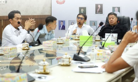 Komisi D DPRD Makassar Gelar Rapat Konsultasi Bersama Dinas PP dan KB  