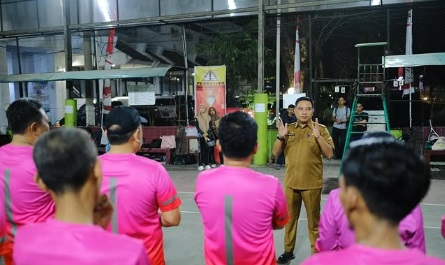 Plt Sekwan Buka Pertandingan Tenis Smash Merah Putih