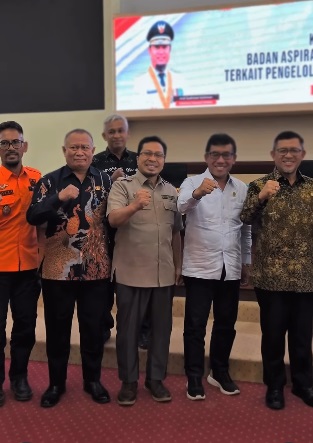 Anwar Faruq Hadiri Pertemuan Kunjungan BMA DPR RI di Kantor Gubernur Sulsel