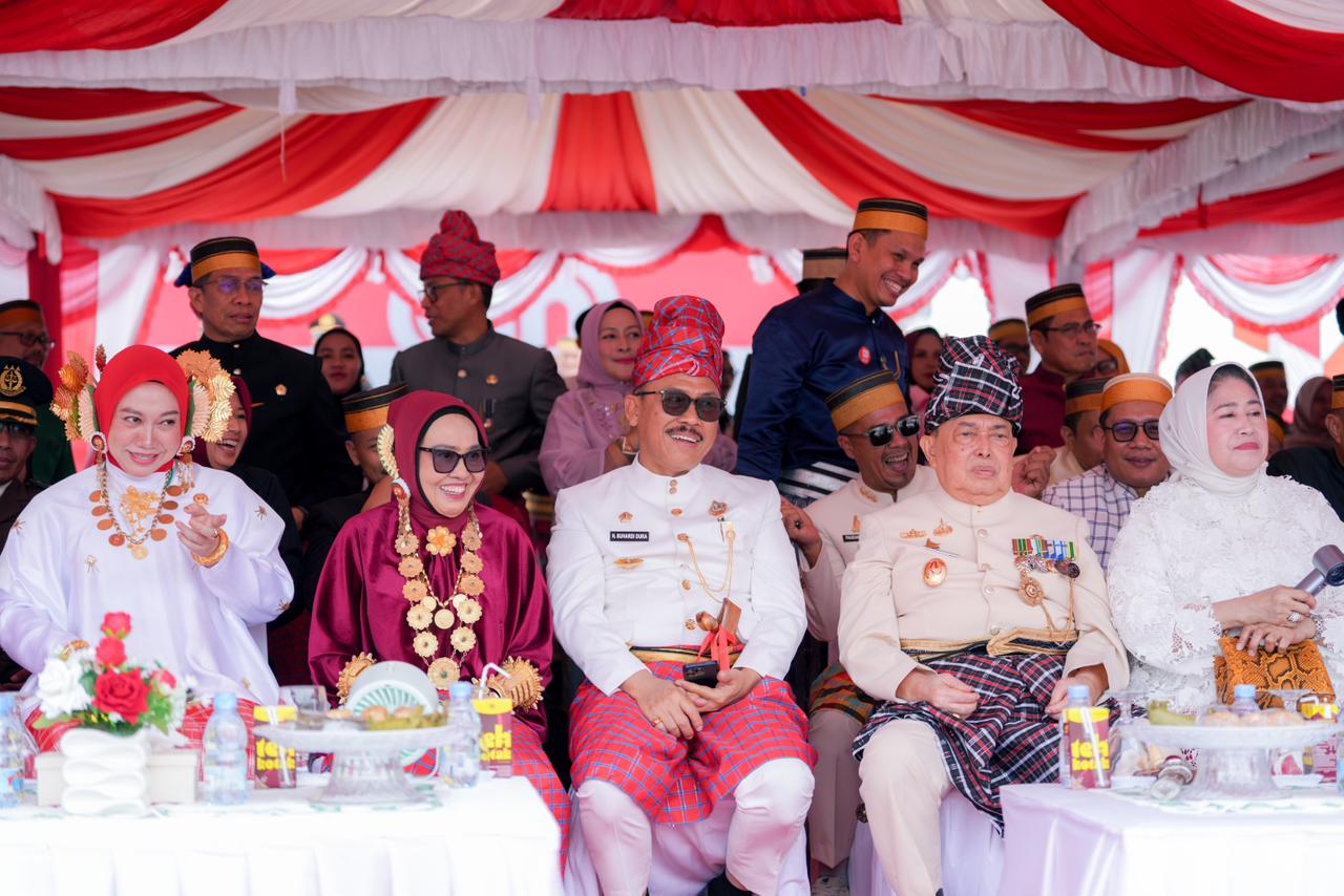 Ketua DPRD Sulbar Hadiri Upacara Penurunan Bendera HUT ke-80 RI  