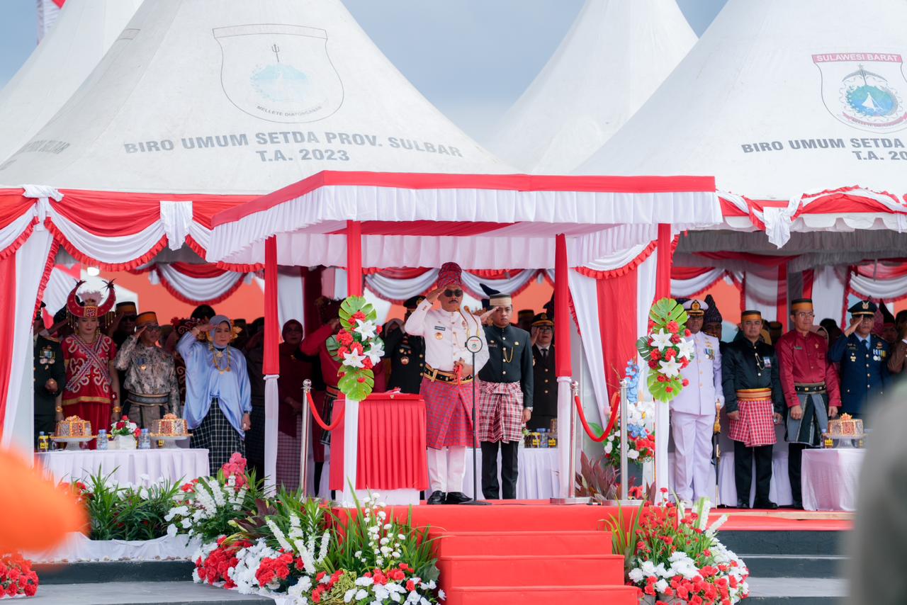 Gubernur Suhardi Duka Apresiasi Seluruh Pihak Sukseskan Upacara HUT ke-80 RI di Sulbar