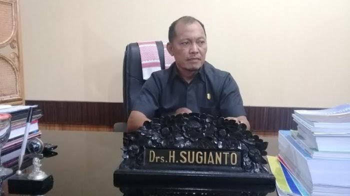 Anggota DPRD Sugianto Minta Pemkab Mamuju Segera Lantik Kepala Desa Paling Lambat Minggu Keempat Agustus