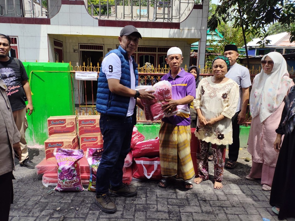 Pemprov Sulsel Salurkan Bantuan untuk Korban Kebakaran di Pulau Barrang Lompo Makassar