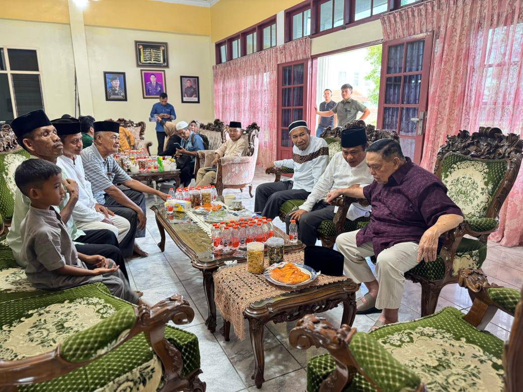Gelar Open House di Rumah Jonga Polman, Wagub Salim Mengga Harap Kebersamaan Membawa Sulbar Lebih Maju