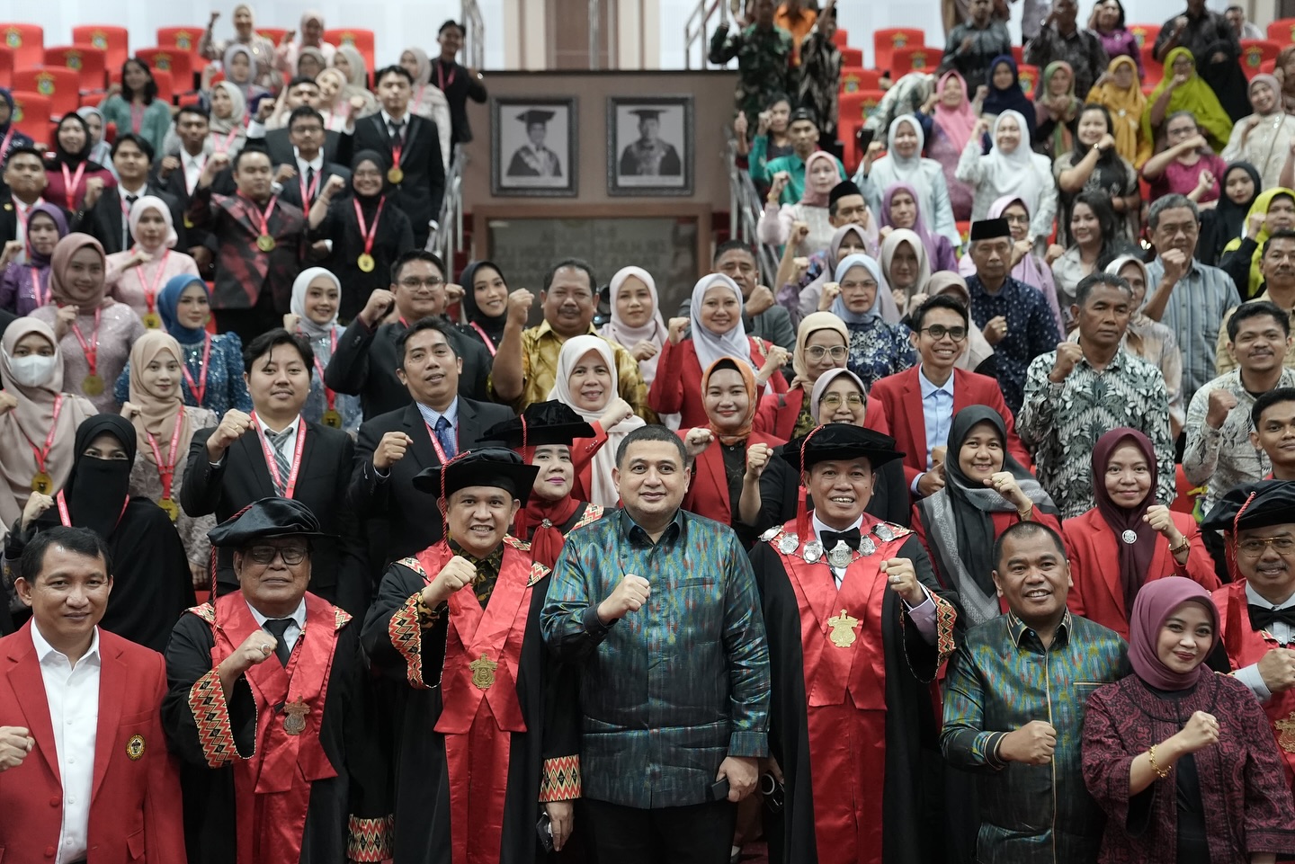 Hadiri Wisuda Fakultas Hukum Unhas, Munafri Harap Ilmu yang Didapat Menjadi Bekal untuk Mengabdi