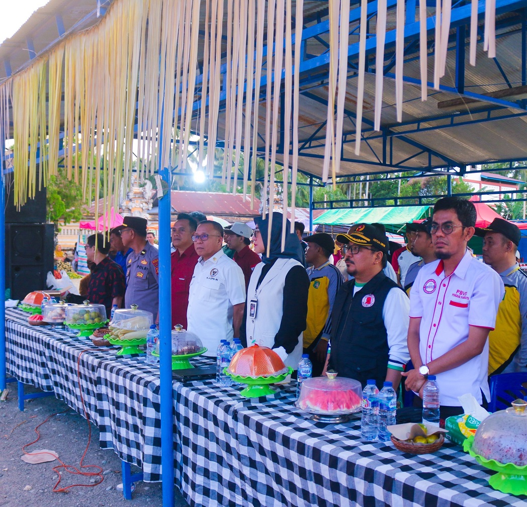 Wabup Herny Bersama Agus Ambo Djiwa Hadiri Pembukaan Turnamen Volly Ball Martasari Cup VIII