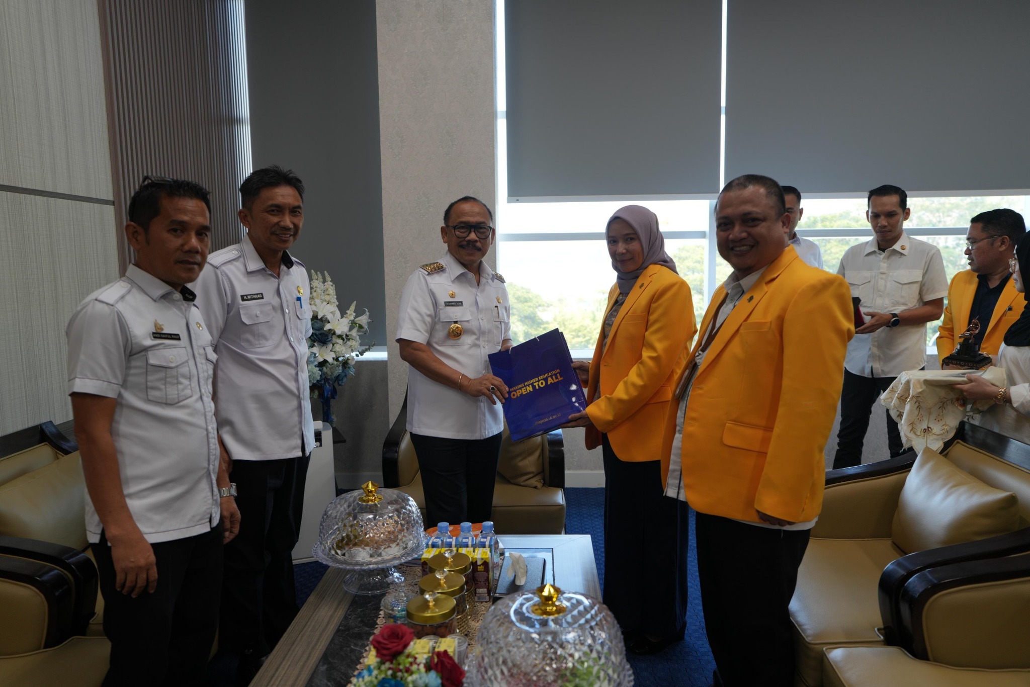 Didampingi Kadis Dikbud, Gubernur Sulbar Terima Audiensi Pimpinan Universitas Terbuka Majene