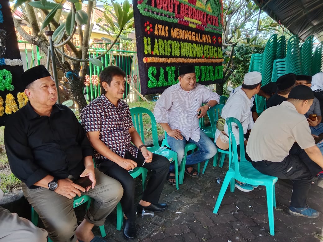 Melayat ke Rumah Duka Almarhum Arifin Nurdin, Hamzah Hapati Hasan: Selamat Jalan Sahabat, Kita Pernah Sama-sama Berjuang Membentuk Sulbar