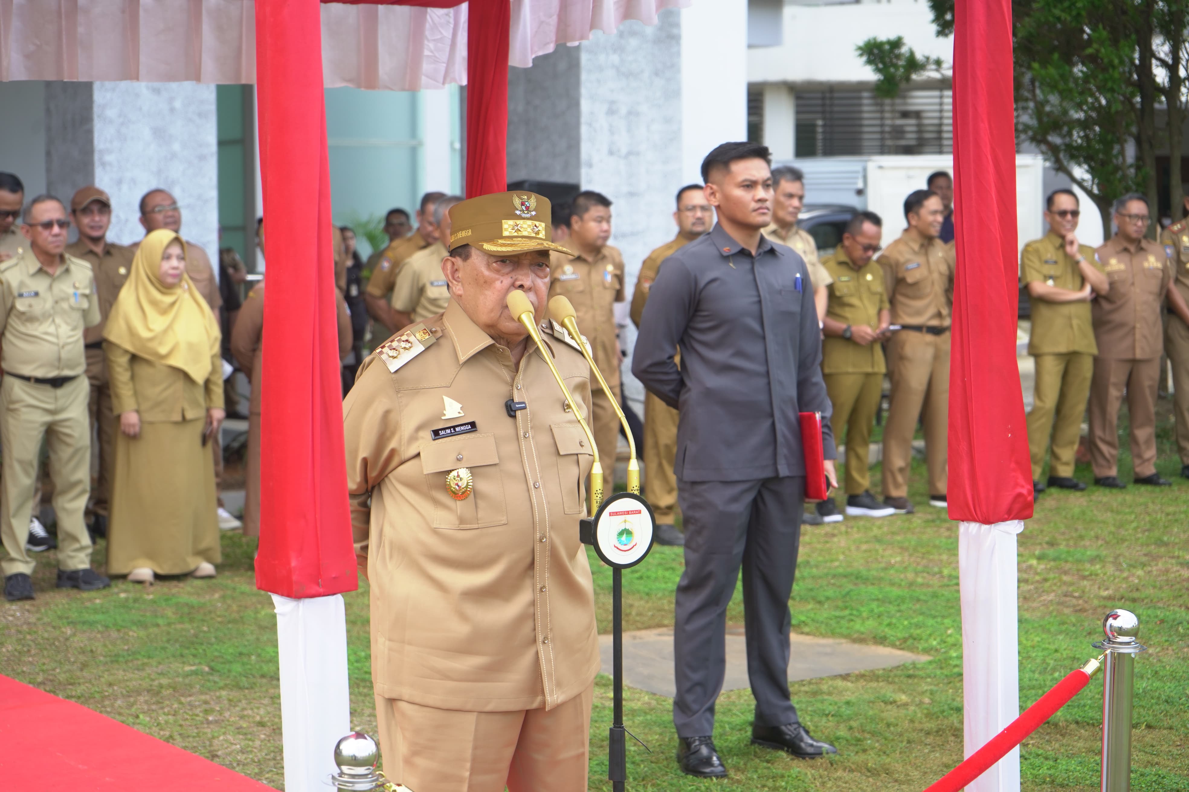 Apel Perdana Pasca Cuti Lebaran, Wagub: Tunjukkan ASN Sulbar Disiplin dan Bertanggung Jawab