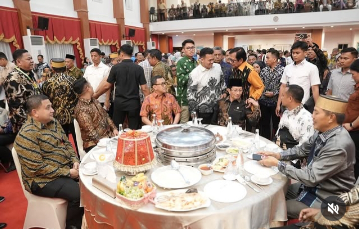 Hadiri Welcome Dinner Mubes XII KKSS, Wali Kota Makassar Sebut Momen Penuh Kehangatan yang Mempertemukan Keluarga Besar Sulsel