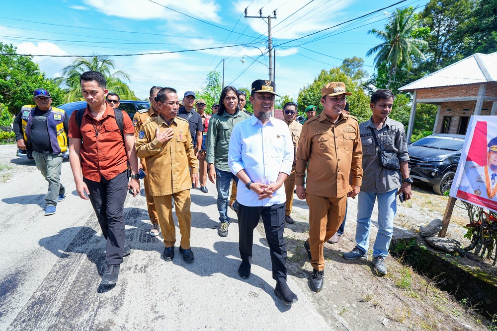 Setelah 20 Tahun Penantian Masyarakat, Akhirnya Jalan Poros Baliase–Pombakka di Luwu Utara Mulai Diaspal