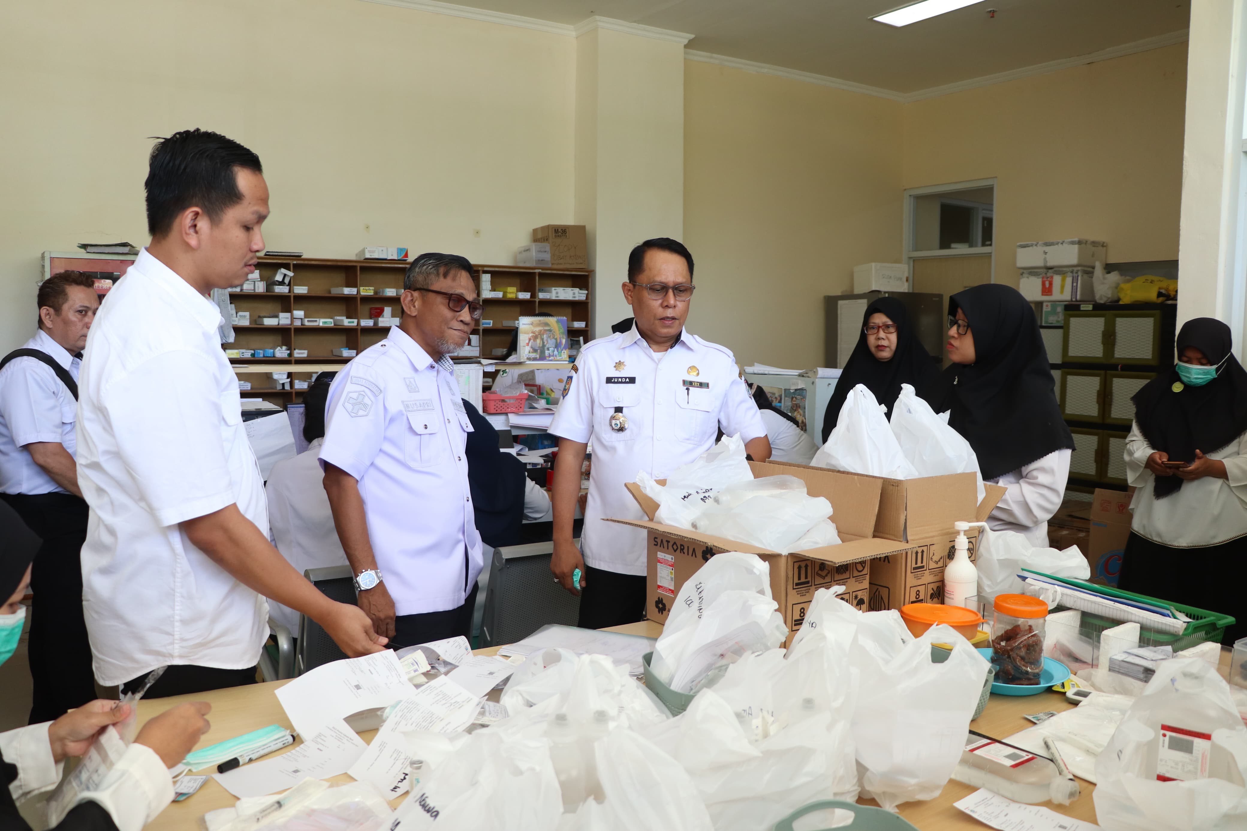 Keluhan Obat di RSUD Sulbar Teratasi, Sekda Junda Maulana Minta Pembenahan Layanan Berlanjut