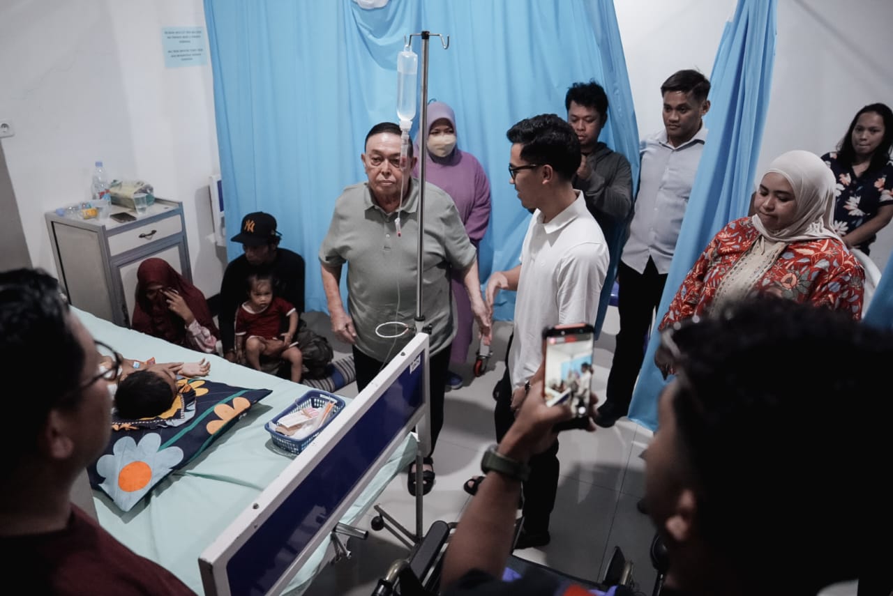 Peduli Kesehatan Warga, Wagub Salim Mengga Kunjungi Remaja Kalukku yang Berjuang Lawan Tumor