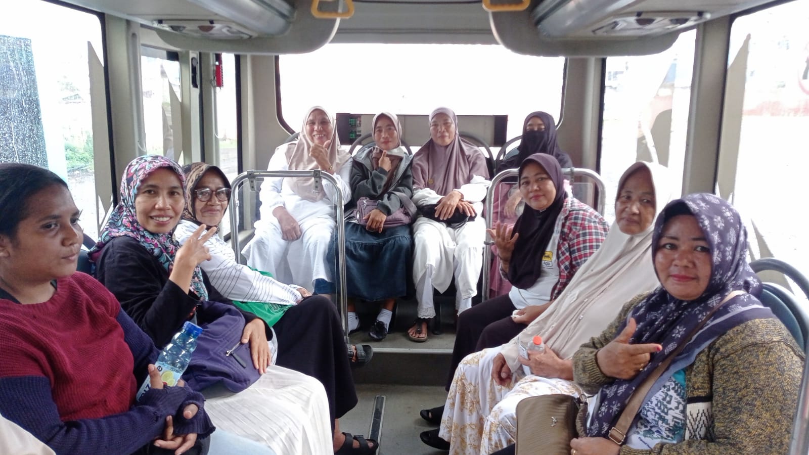 Layanan Trans Sulsel Bantu Hemat Biaya Transportasi Mahasiswa Hingga Warga yang Ingin Terapi Kesehatan