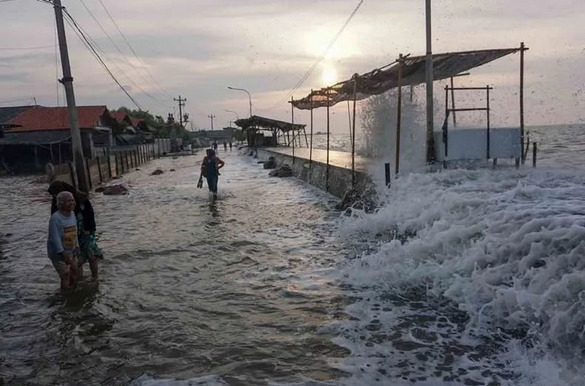 2-6 Januari 2026 Berpotensi Banjir Rob di Pesisir Sulbar, BPBD Imbau Tingkatkan Kewaspadaan