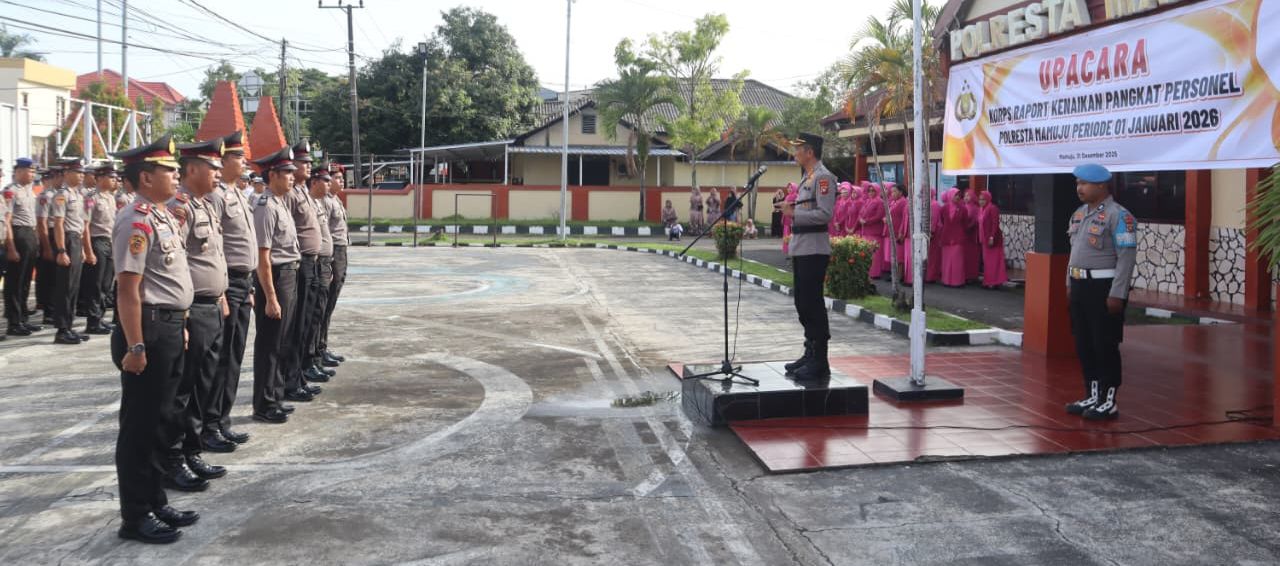 Kapolresta Mamuju Pimpin Langsung Upacara Korps Raport Kenaikan Pangkat Periode 1 Januari 2026