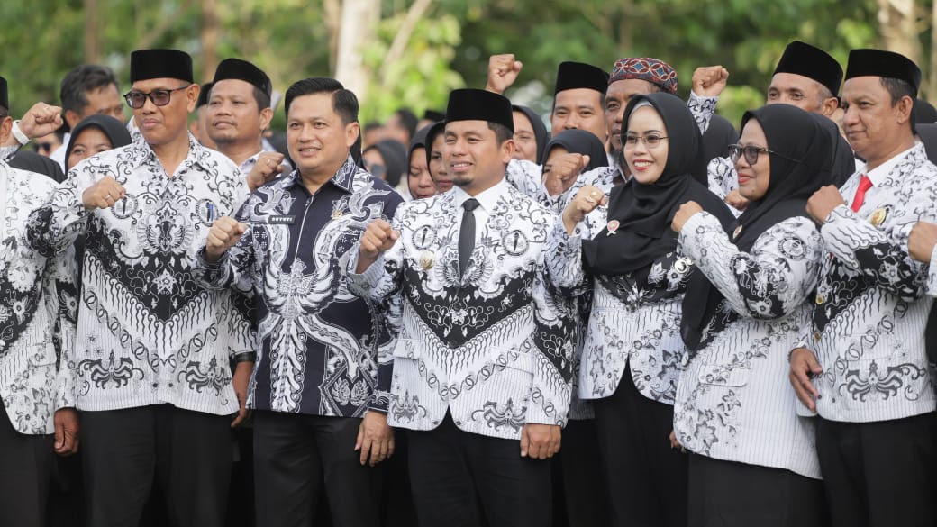 Parepare Peringati HGN dan HUT ke-80 PGRI, Wali Kota Tasming Hamid Apresiasi Pengabdian Guru Tanpa Pamrih Mencerdaskan Generasi Bangsa