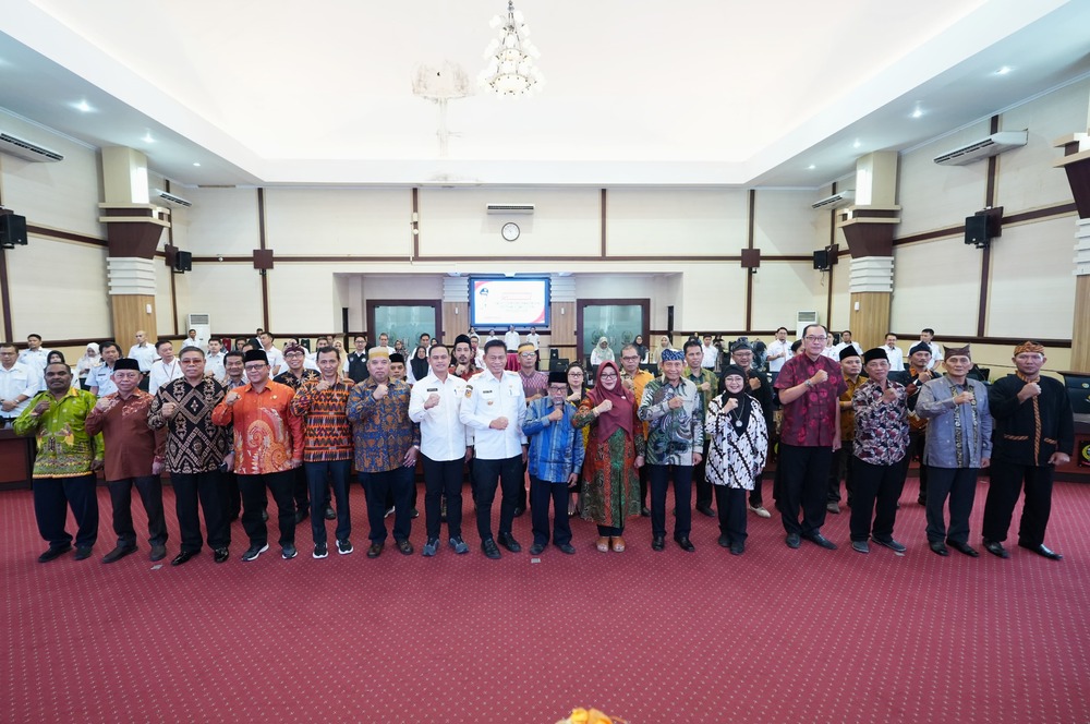 Kukuhkan Pengurus FPK Sulsel, Prof Fadjry Tekankan Pentingnya Menjaga Harmonisasi dan Keberagaman