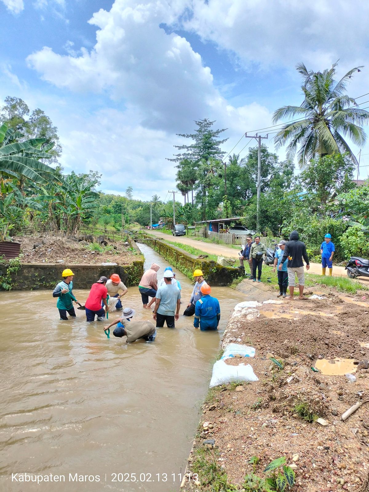 Banjir Sebabkan Aktivitas Pertambangan Ganggu Suplai Air, PDAM Makassar Lakukan Pengerukan untuk Kurangi Volume Lumpur