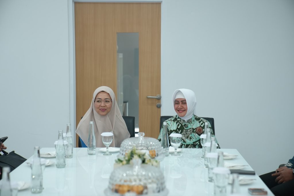 Indira Yusuf Ismail Ajak Melinda Aksa Berkeliling dan Diskusi di Kantor TP PKK Kota Makassar