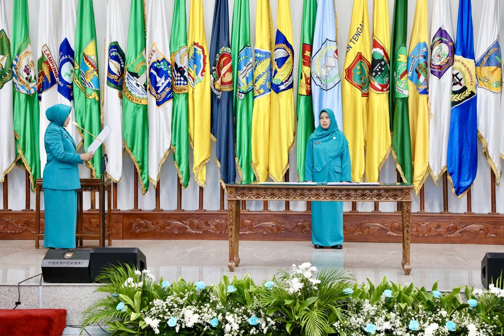 Andi Indriaty Syaiful Resmi Dilantik sebagai Pj Ketua TP PKK dan Ketua Pembina Posyandu Sulsel