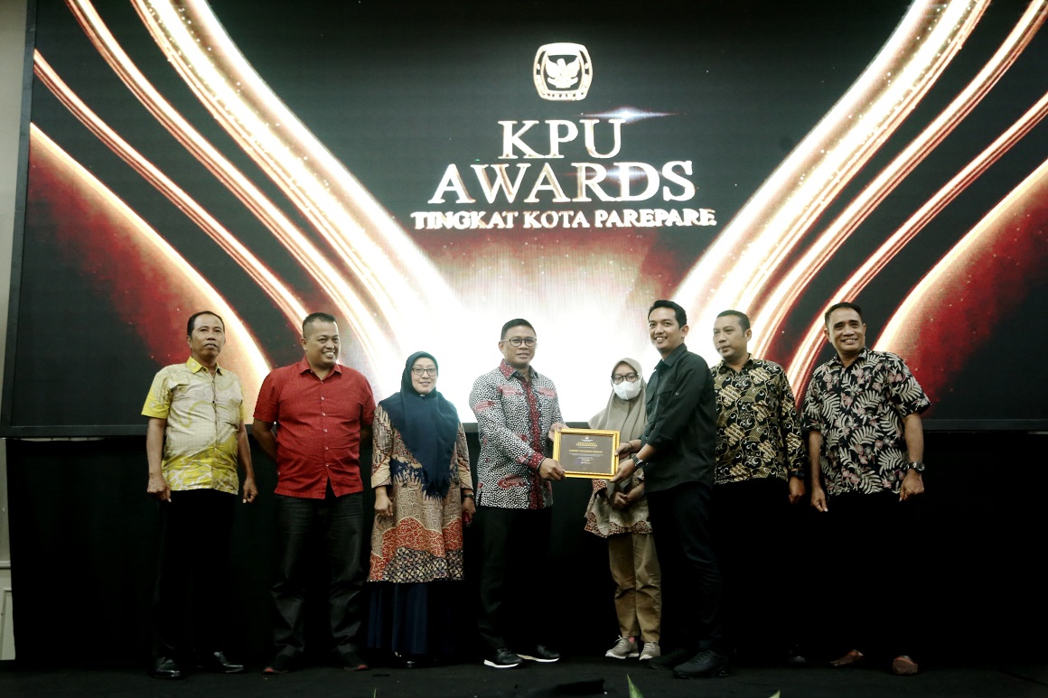 Kerja Keras Patut Diapresiasi, Penghargaan KPU Award Bagi PPK dan PPS Berkinerja Terbaik di Pilgub-Pilkada Parepare 