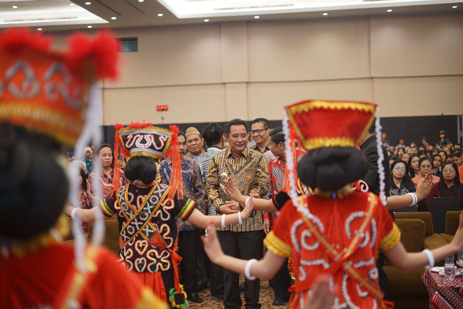 Hadiri Perayaan Natal Oikumene, Pj Bahtiar Ajak FKGM Jaga Keharmonisan dan Kelola Potensi Pertanian