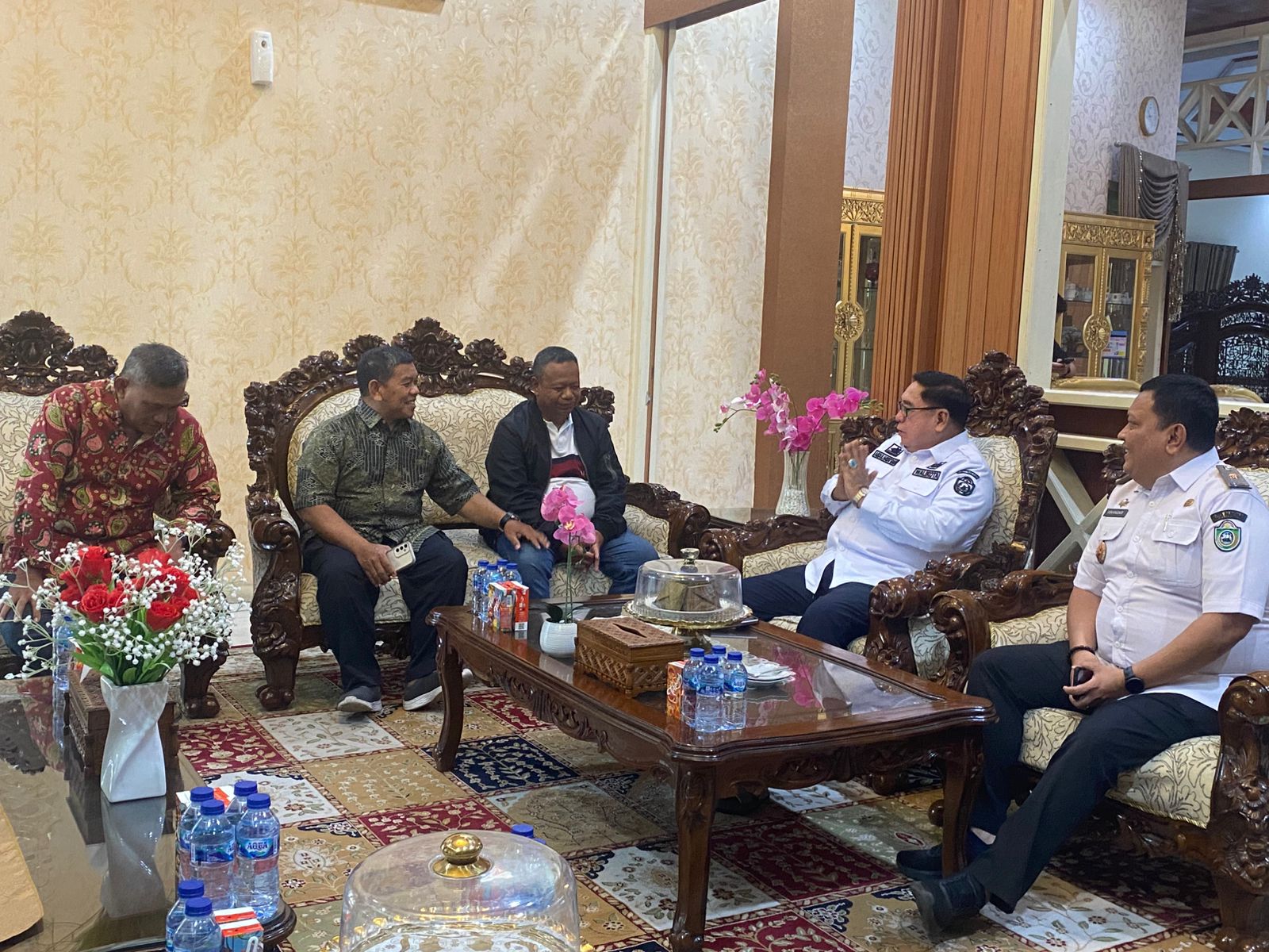 Jogging dan Senam Gembira di Puncak HUT Healthy All Day, Pj Wali Kota Siap Hadir Olahraga Bersama Masyarakat 