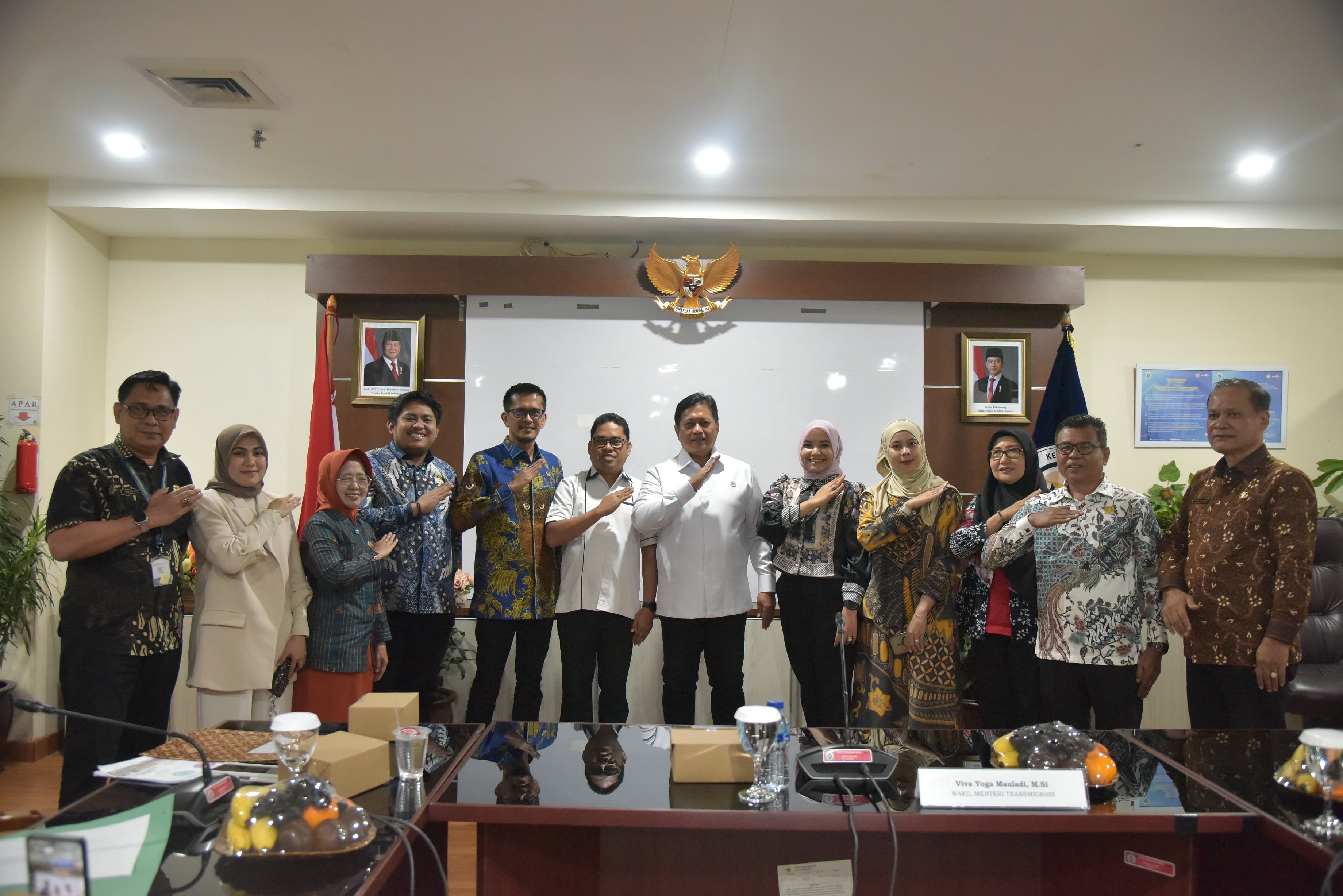 Bertemu Langsung Wamentrans, Wakil Ketua DPRD dan Komisi IV Bahas Program Pembangunan Transmigrasi di Sulbar