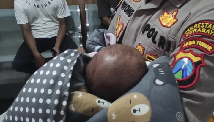 Bayi Ditemukan di Pinggir Jalan, Ada Surat Wasiat Minta Bawa ke Puskesmas untuk Imunisasi Vaksin BCG