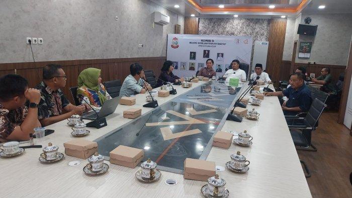 RDP Komisi D DPRD Makassar dengan Dinas Pendidikan, Bahas 1.377 Siswa yang Tidak Terdaftar di Dapodik