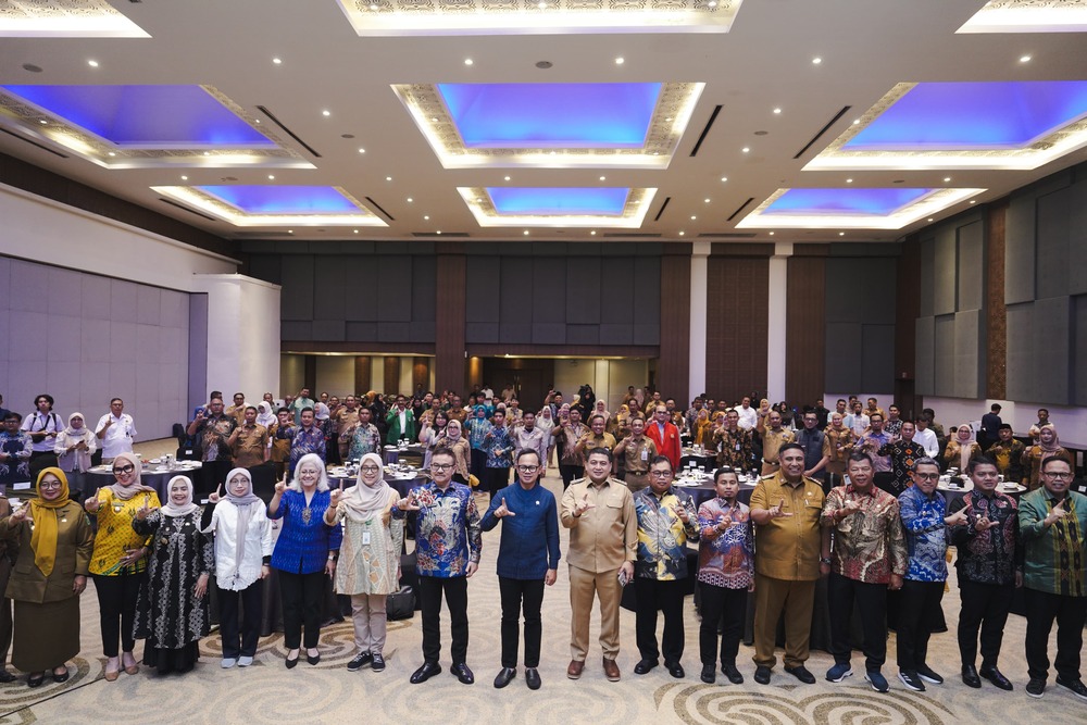 Dihadiri Wamendagri, Green Leadership Forum II Dorong Integrasi Pembangunan Hijau di Sulsel