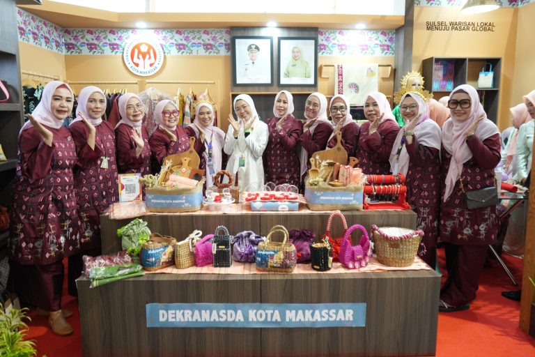 Hadiri Puncak HUT Dekranas di Balikpapan, Melinda Aksa Sebut Forum Strategis untuk Memperluas Jejaring Antarperajin