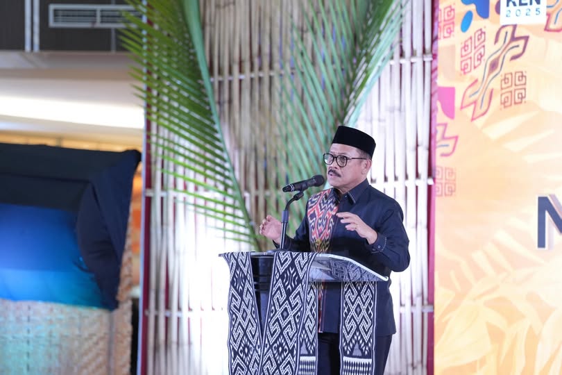 Gunakan Dana Pribadi, Suhardi Duka Berikan Hadiah Umroh untuk Peserta Pawai Ta