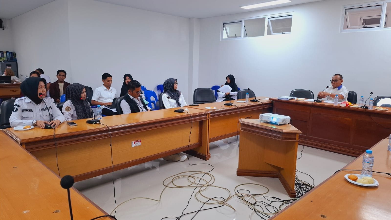 Habsi Wahid Pimpin Rapat Komisi II DPRD Sulbar Bersama OPD, Lanjutkan Pembahasan Pertanggungjawaban APBD 2024