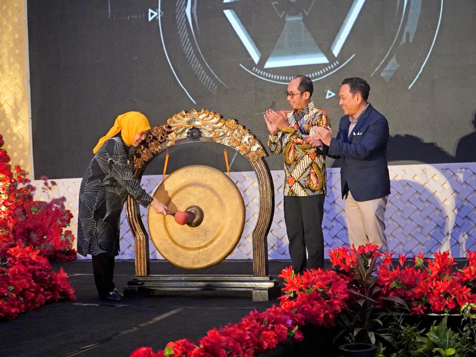 Hadiri dan Buka Wedding Fair, Wawali Aliyah Mustika Serukan Pertahankan Budaya Lokal