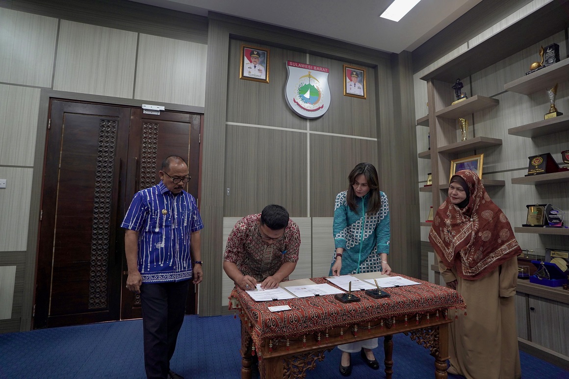 Gubernur Suhardi Duka Teken MoU dengan PT Mars untuk Pengembangan Kakao di Sulbar