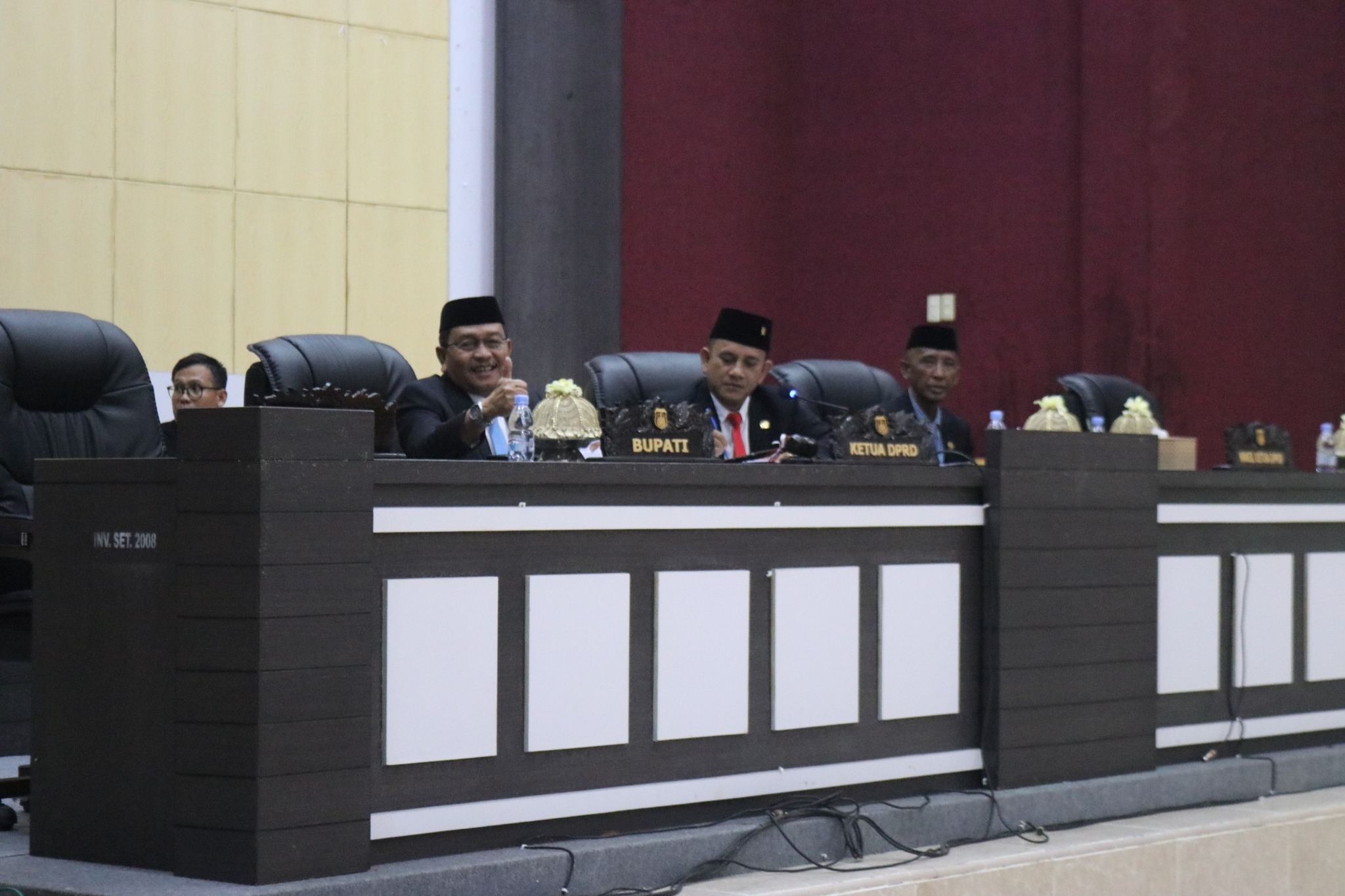 Sampaikan Jawaban Terhadap Pandangan Umum Fraksi DPRD, Bupati Pasangkayu Serius Menyikapi Masukan dan Kritikan