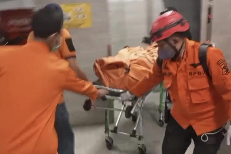 Pria Asal Sinjai Lompat Dari Lantai Lima Mal Tunjungan Plaza Surabaya, Diduga Motif Ekonomi