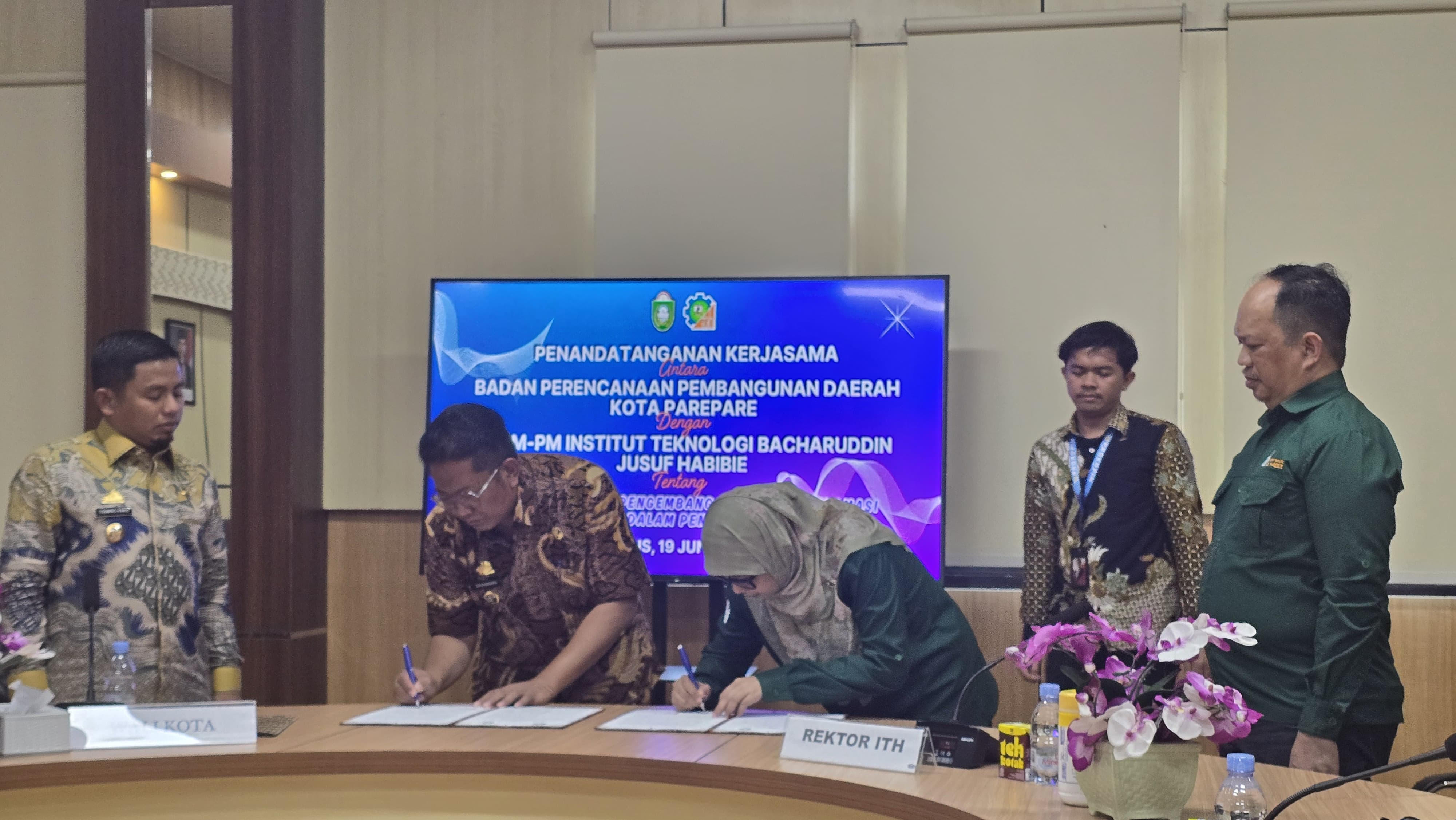 Bappeda Parepare Resmi Kerja Sama ITH, Wali Kota Tasming Hamid Dukung SKPD Terus Berinovasi Tingkatkan Pelayanan 