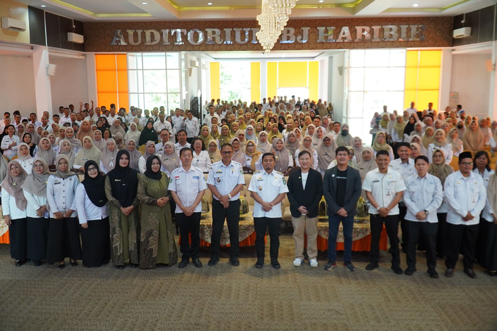 Tepat 125 Hari Kerja, Wali Kota Tasming Hamid Luncurkan Program Digitalisasi Sekolah Bersama Google